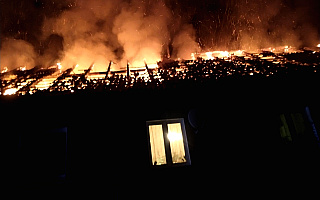 Pożar budynku wielorodzinnego w Elblągu. Jest ofiara śmiertelna